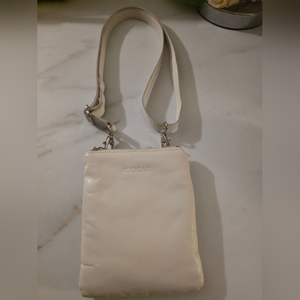 RUDSAK Off-White Leather Crossbody Bag with Detachable Strap